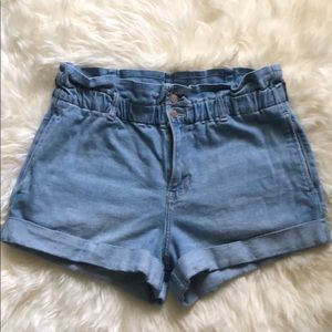 Hollister High Rise Mom Shorts Size 31